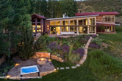 Privacy, views and wildlife abound!