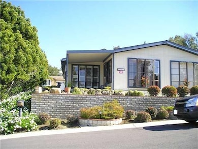 2295 Lindsay Dr, Carlsbad, CA 92008 - photo 2