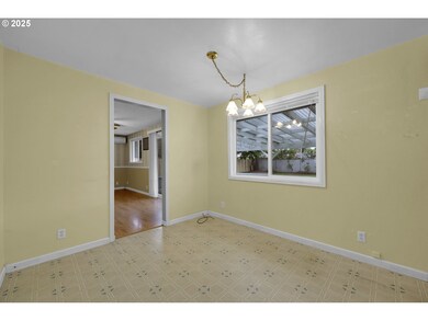 2315 19th St, Springfield, OR 97477 - photo 7