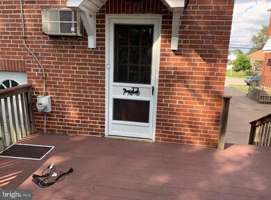 421 Sutton Ave, Folsom, PA 19033 - photo 4