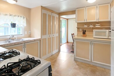 21 Shadycrest Dr, Nashua, NH 03062 - photo 5