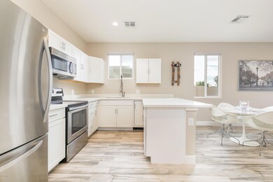 1521 E Sheridan-16