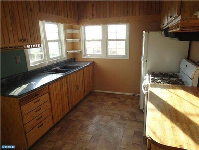 930 Cedar Ln, Newtown, PA 18940 - photo 3