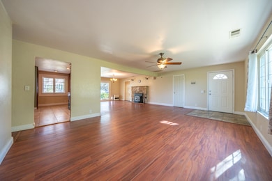 12141 Kern Dr, Redding, CA 96003 - photo 5