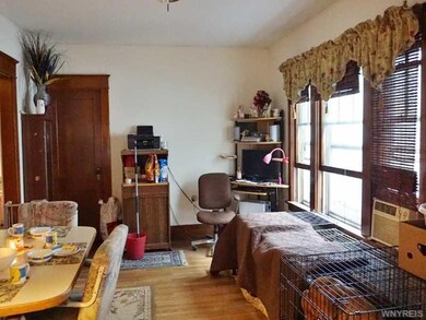 Dining Room. 1sr floor Dining room