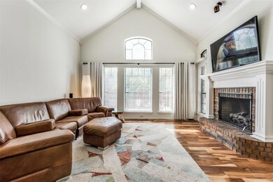 600 Williamsburg Dr, Ennis, TX 75119 - photo 4