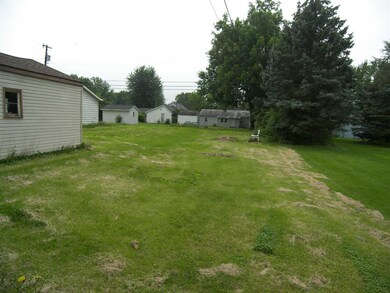 613 E Walnut St, Greentown, IN 46936 - photo 7
