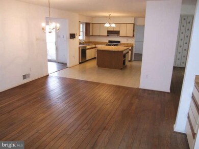 11910 Yellow Rush Pass, Columbia, MD 21044 - photo 6