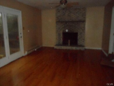 205 Majestic Dr, Chestnuthill Township, PA 18353 - photo 3