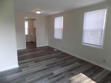 2039 Stevens Ave, Elkhart, IN 46516 - photo 4