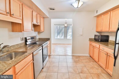 11415 Commonwealth Dr unit T-3, Rockville, MD 20852 - photo 4