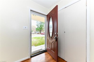 3010 Paddington St, Greensboro, NC 27406 - photo 5