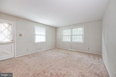 806 Liberty Ln, Blackwood, NJ 08012 - photo 3
