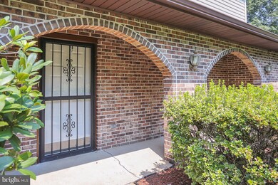 5421 E Lorane Rd, Reading, PA 19606 - photo 4