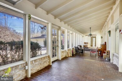 1800 Creek Crossing Rd, Vienna, VA 22182 - photo 2