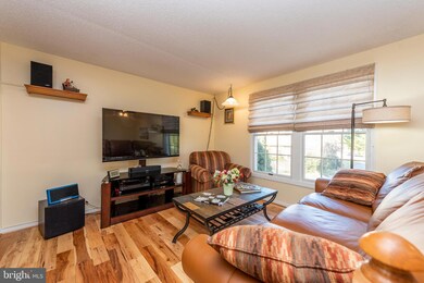 122A Mellor Ave, Baltimore, MD 21228 - photo 4