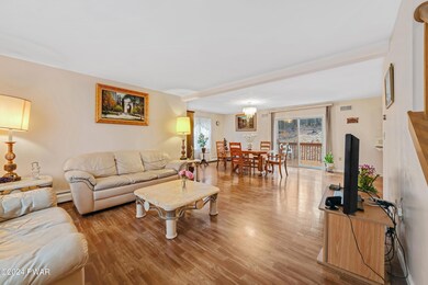 135 Fall Ct unit 578, Dingmans Ferry, PA 18328 - photo 3