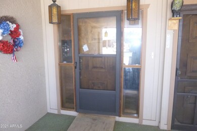 5321 Lindstrom door