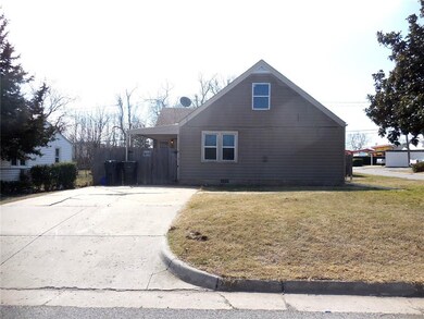 Side View Driveway/Carport