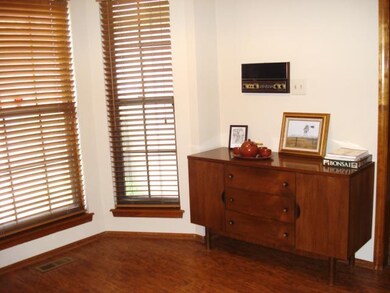 8064 Colony Ln, Lenexa, KS 66215 - photo 3