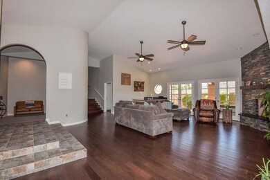 2335 E Mountain View Rd, Phoenix, AZ 85028 - photo 6