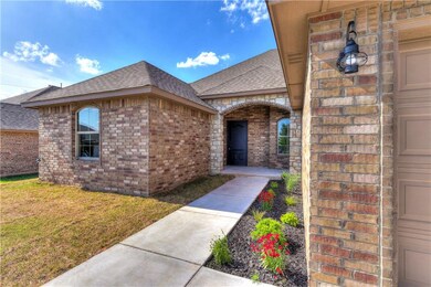 2005 SE 5th St, Moore, OK 73160 - photo 3