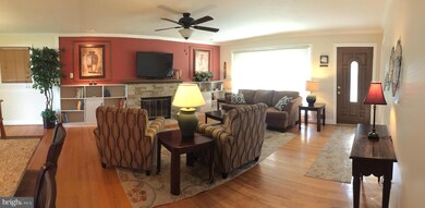 5205 Lindsay St, Fairfax, VA 22032 - photo 3