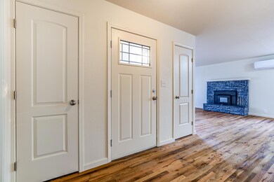 1505 Mistletoe Ln, Redding, CA 96002 - photo 3