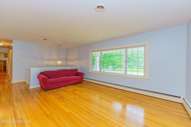 2 Livingroom 1