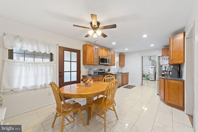 17 Perennial Ln, Willingboro, NJ 08046 - photo 5