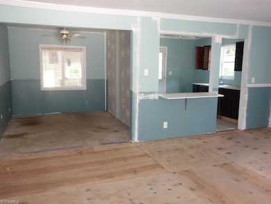 807 Ashdol St, Asheboro, NC 27203 - photo 6