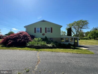 4313 Dixie Ave, Chambersburg, PA 17202 - photo 5