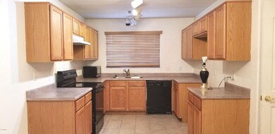 EAT IN KITCHEN