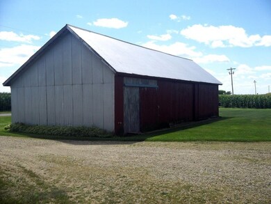 12111 1650 North Ave, Wyanet, IL 61379 - photo 4