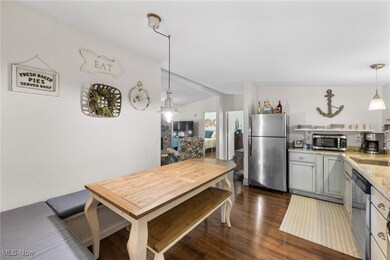 5114 University Dr, Geneva, OH 44041 - photo 7