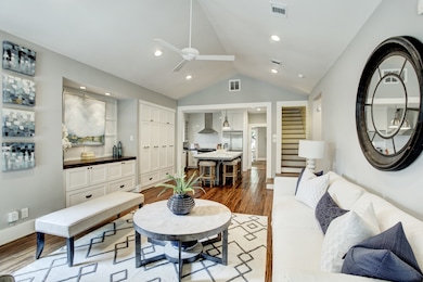 946 Merrill St, Houston, TX 77009 - photo 7