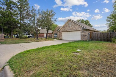 1322 Timber Creek Dr, Weatherford, TX 76086 - photo 4