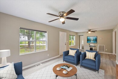 living room-1814 Thompson Drive-26