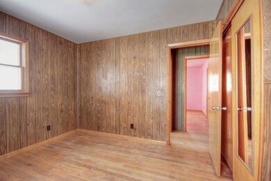 901 Beecher Dr, Tuscola, IL 61953 - photo 3