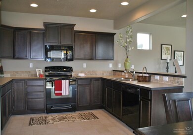 1525 SW 31st St unit 49, Redmond, OR 97756 - photo 3