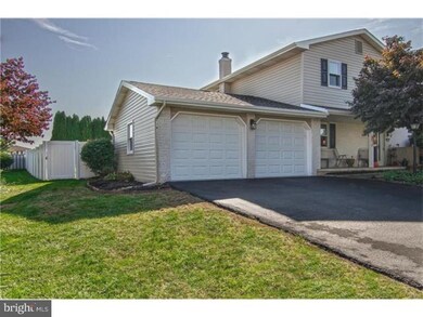 1736 Michael Dr, Whitehall, PA 18052 - photo 2