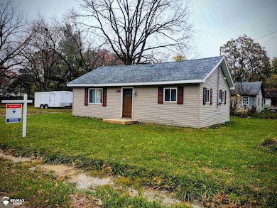 8136 Nixon Ave, Mount Morris, MI 48458 - photo 2