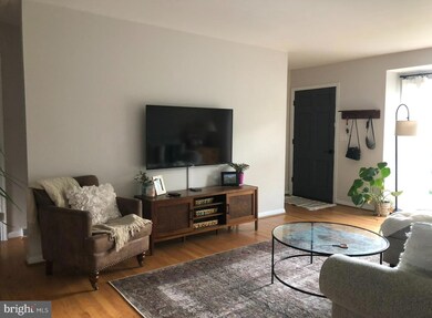 203 Maple St, Middleburg, VA 20117 - photo 4