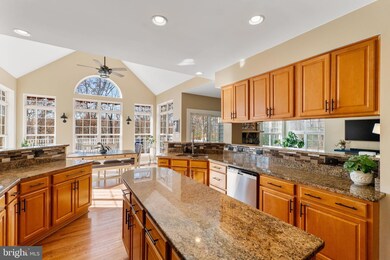 18637 Outpost Rd, Keedysville, MD 21756 - photo 7