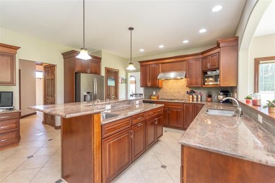 3026 Concord Cir, Cedar Falls, IA 50613 - photo 6