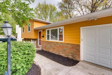 5026 Tamarack Boulevard-large-003-2-Exte