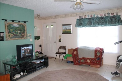 Entry/Living Area
