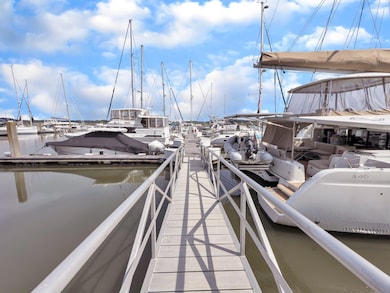 G Dock