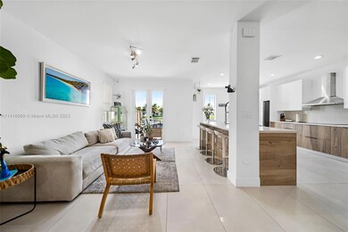 10799 NW 75th St, Doral, FL 33178 - photo 5