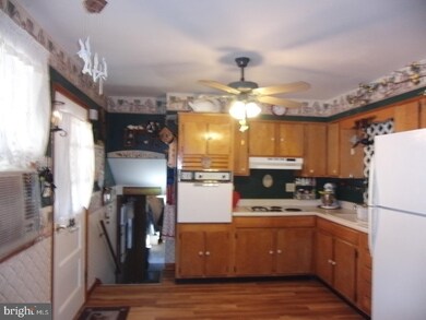 3239 Old School Rd, Pennsburg, PA 18073 - photo 4